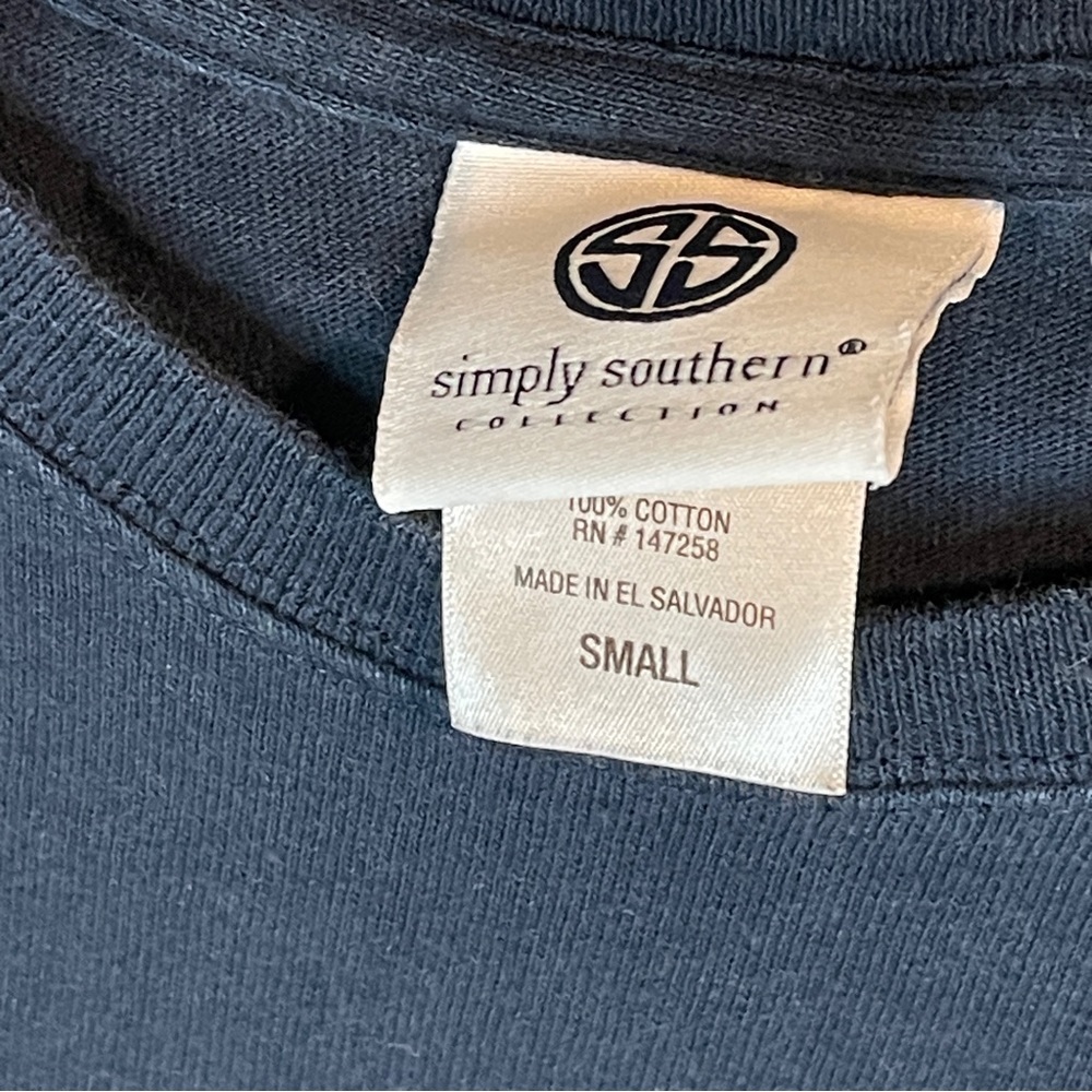 Simply Southern Black Tshirt “Happy people shine brighter” Small - Picture 4 of 4
